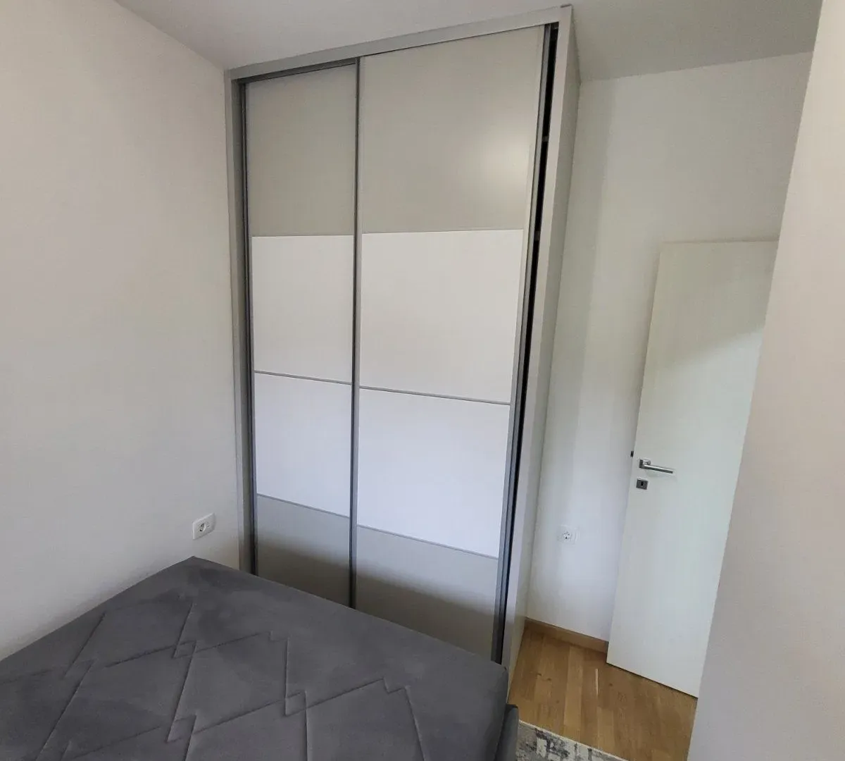 Izdavanje, jednosoban stan, 34m², Stara Varoš, Podgorica