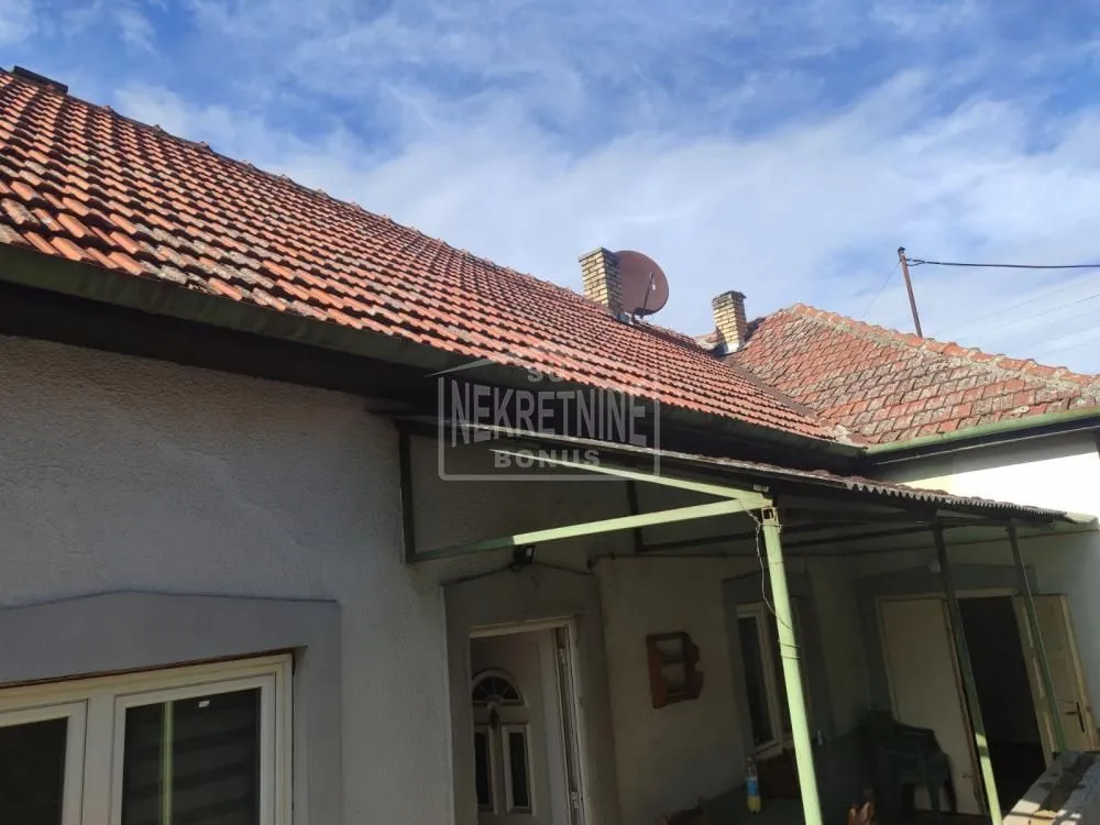 Prodaja, kuća, 170m², Gat, Subotica