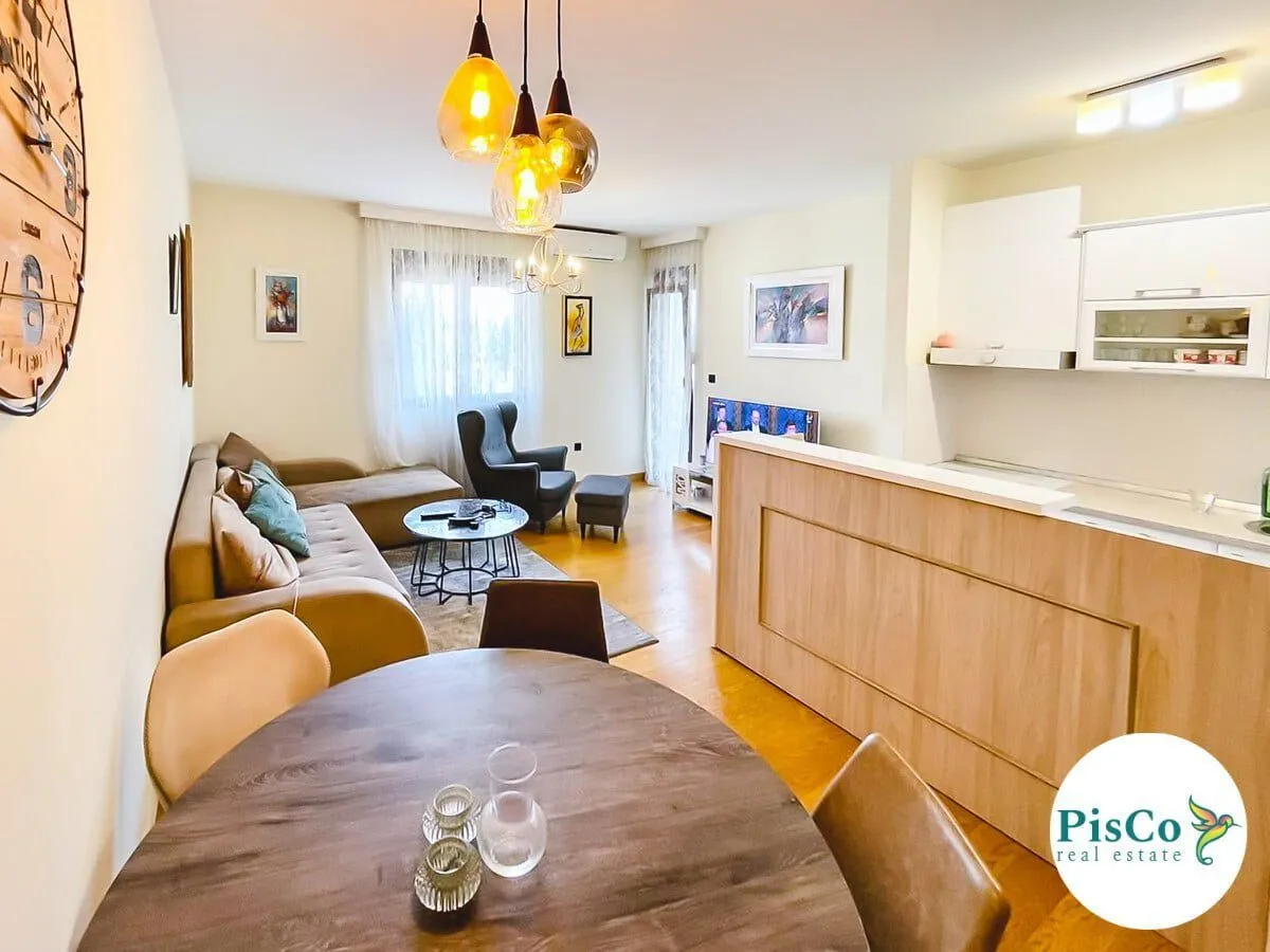 Prodaja, dvosoban stan, 73m², Stara Varoš, Podgorica