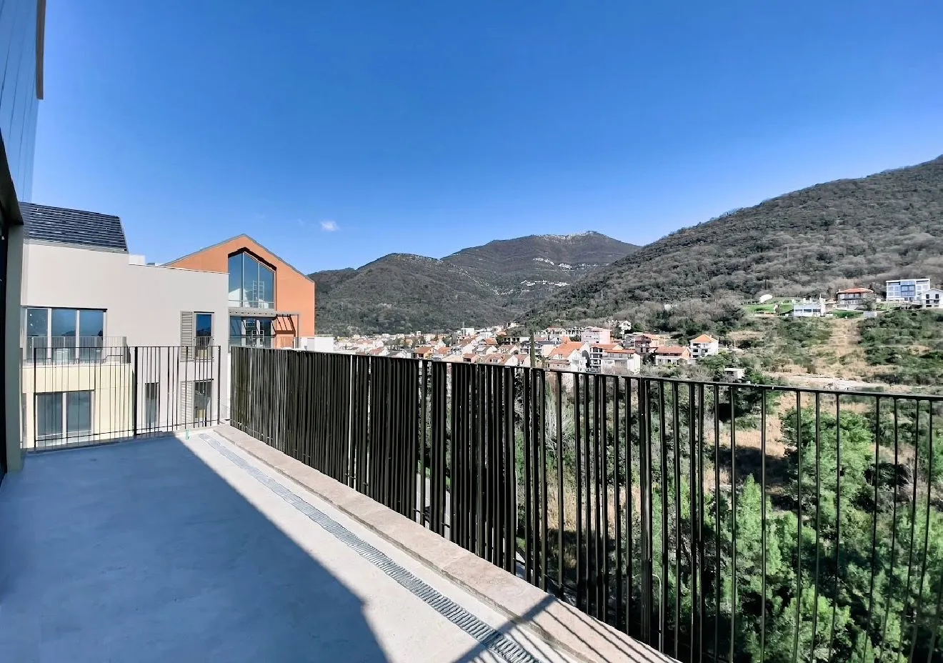 Prodaja, dvosoban stan, 102m², Boka Place, Tivat