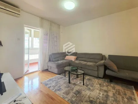 Rent, one bedroom apartment, 40m², Preko Morače, Podgorica - image 2