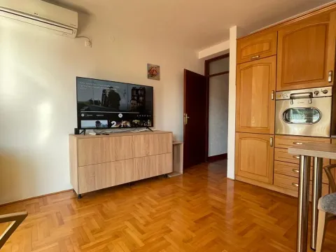 Sale, one bedroom apartment, 35m², Bečići, Budva - image 3
