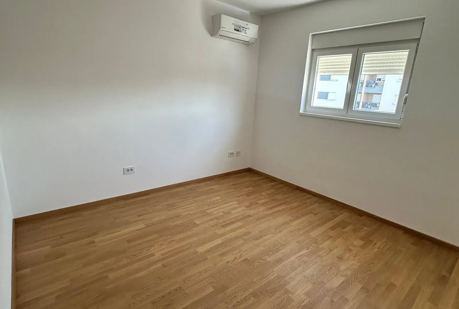 Prodaja, trosoban stan, 104m², Stari Aerodrom, Podgorica
