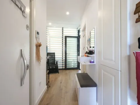 Prodaja, jednosoban stan, 45m², Donja Lastva, Tivat - image 4