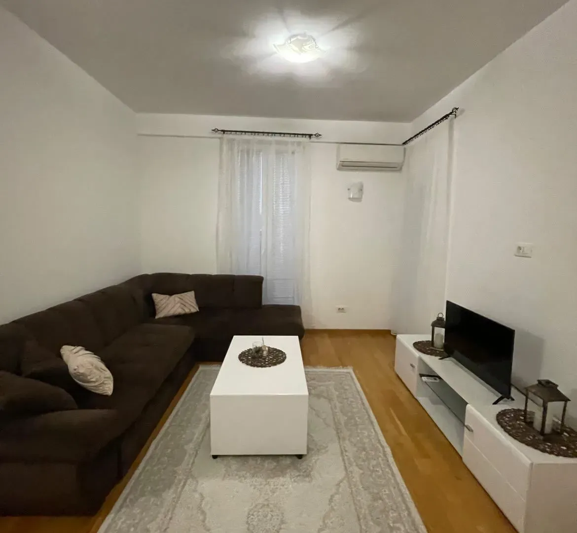 Rent, one bedroom apartment, 50m², Stari Aerodrom, Podgorica