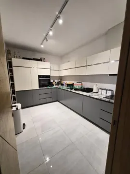 Izdavanje, četvorosoban stan, 124m², Centar, Novi Sad - image 6
