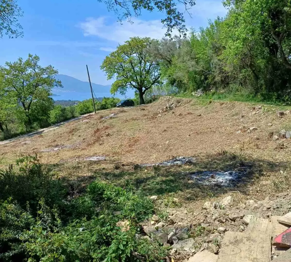 Prodaja, plac, 1070m², Kotor, Crna Gora