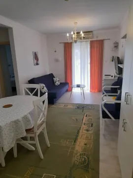Rent, two bedroom apartment, 70m², Kalimanj, Tivat - image 2
