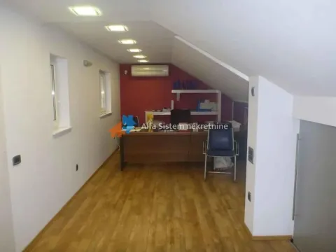 Izdavanje, stan, 220m², Stari Grad, Beograd - image 12