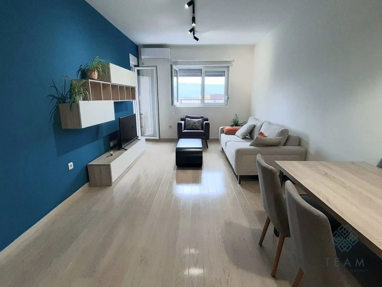 Izdavanje, jednosoban stan, 47m², City Kvart, Podgorica