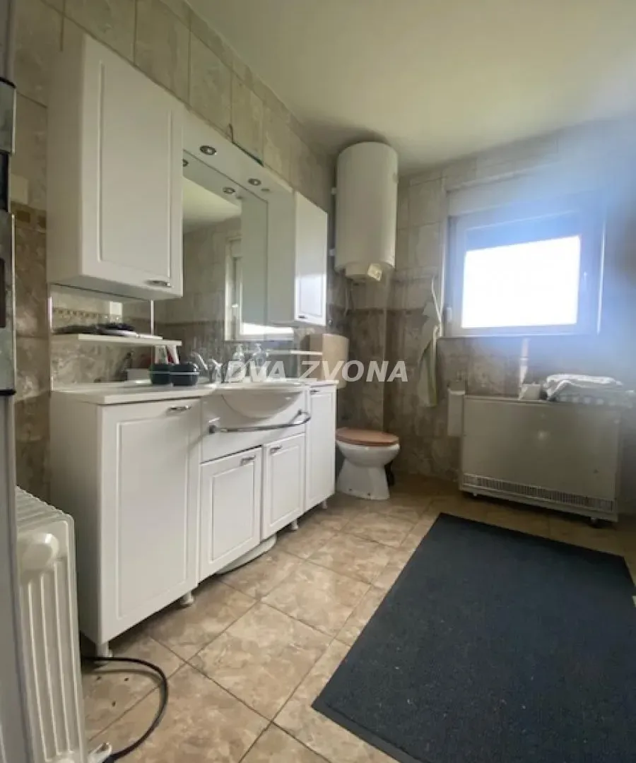 Prodaja, kuća, 93m², Čortanovci, Inđija