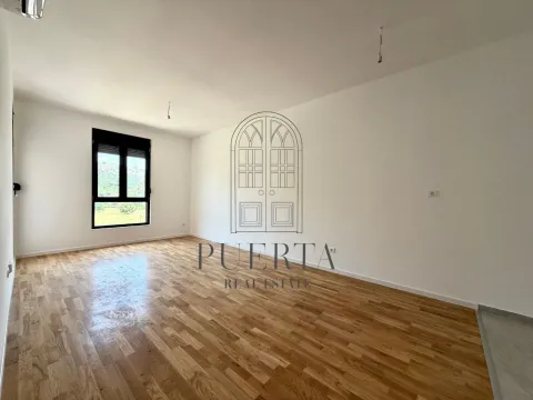 Prodaja, jednosoban stan, 45m², Tološi, Podgorica - image 3