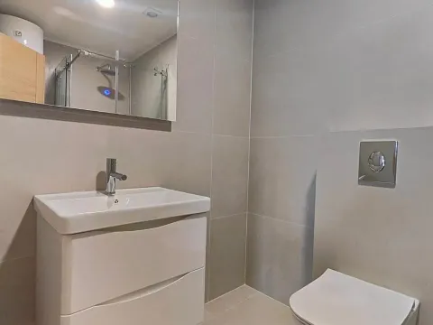 Izdavanje, dvosoban stan, 53m², City Kvart, Podgorica - image 7