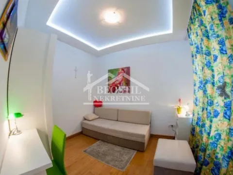 Izdavanje, trosoban stan, 60m², Stari Grad, Beograd - image 5