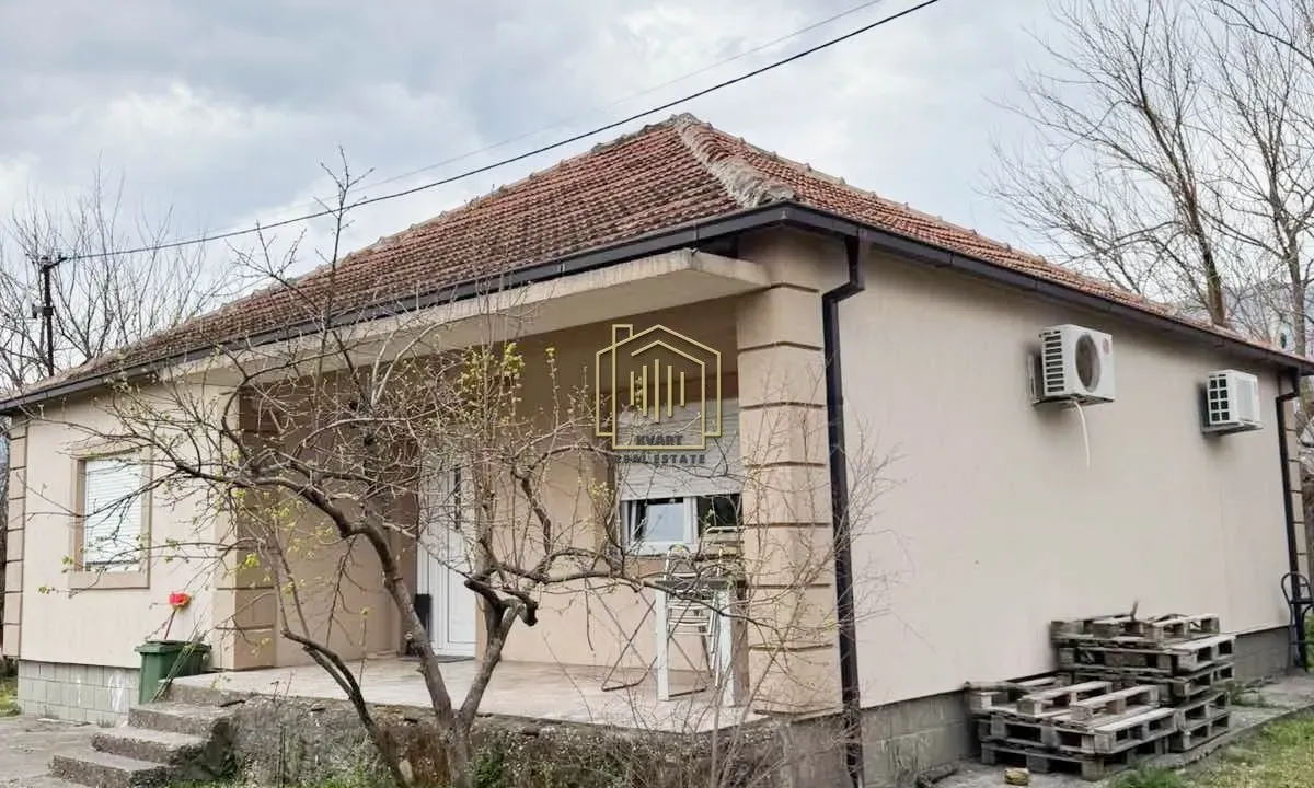 Rent, house, 145m², Tomba, Bar