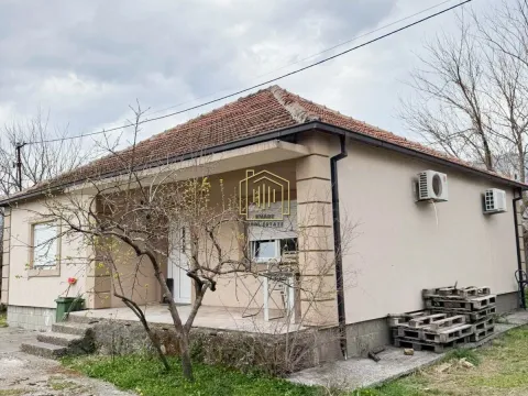 Rent, house, 145m², Tomba, Bar - image 1