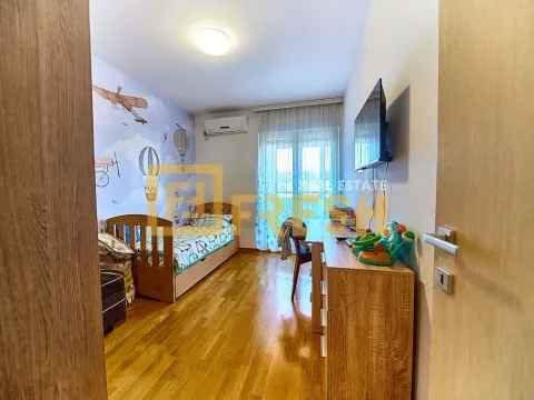 Prodaja, trosoban stan, 78m², Stari Aerodrom, Podgorica - image 3