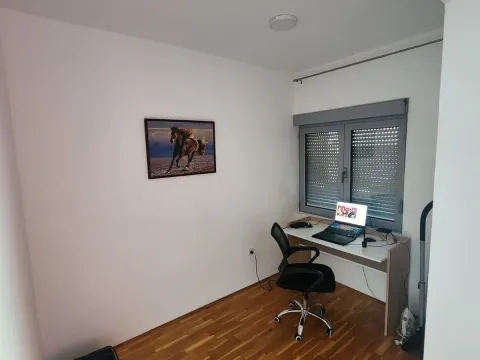 Prodaja, jednosoban stan, 44m², 1 maj, Podgorica - image 3