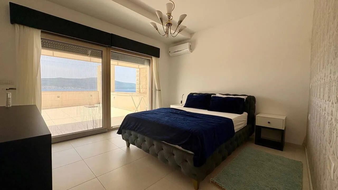 Rent, two bedroom apartment, 100m², Tivat, Crna Gora