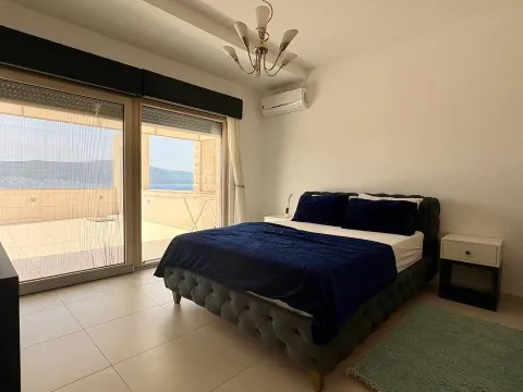 Rent, two bedroom apartment, 100m², Tivat, Crna Gora - image 15