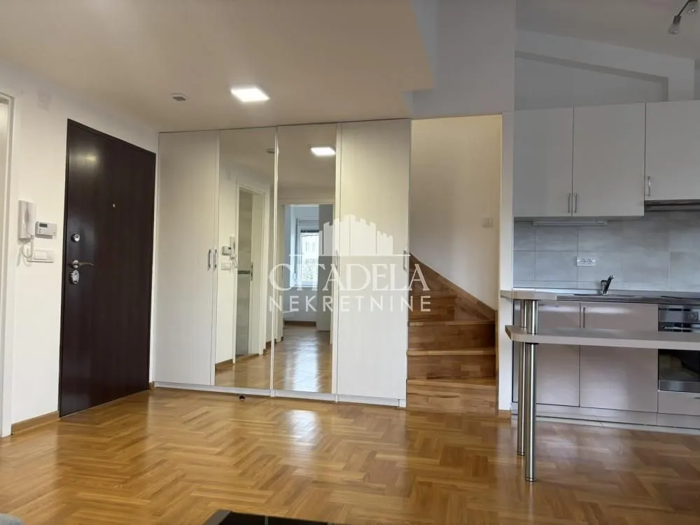 Prodaja, dvosoban stan, 84m², Gradska Bolnica, Zvezdara Sve Podlokacije