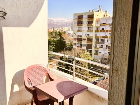 Izdavanje, jednosoban stan, 38m², Pobrežje, Podgorica - image 7