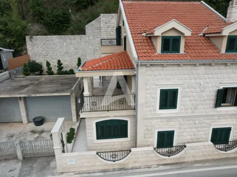 Sale, house, 211m², Donja Lastva, Tivat - image 11