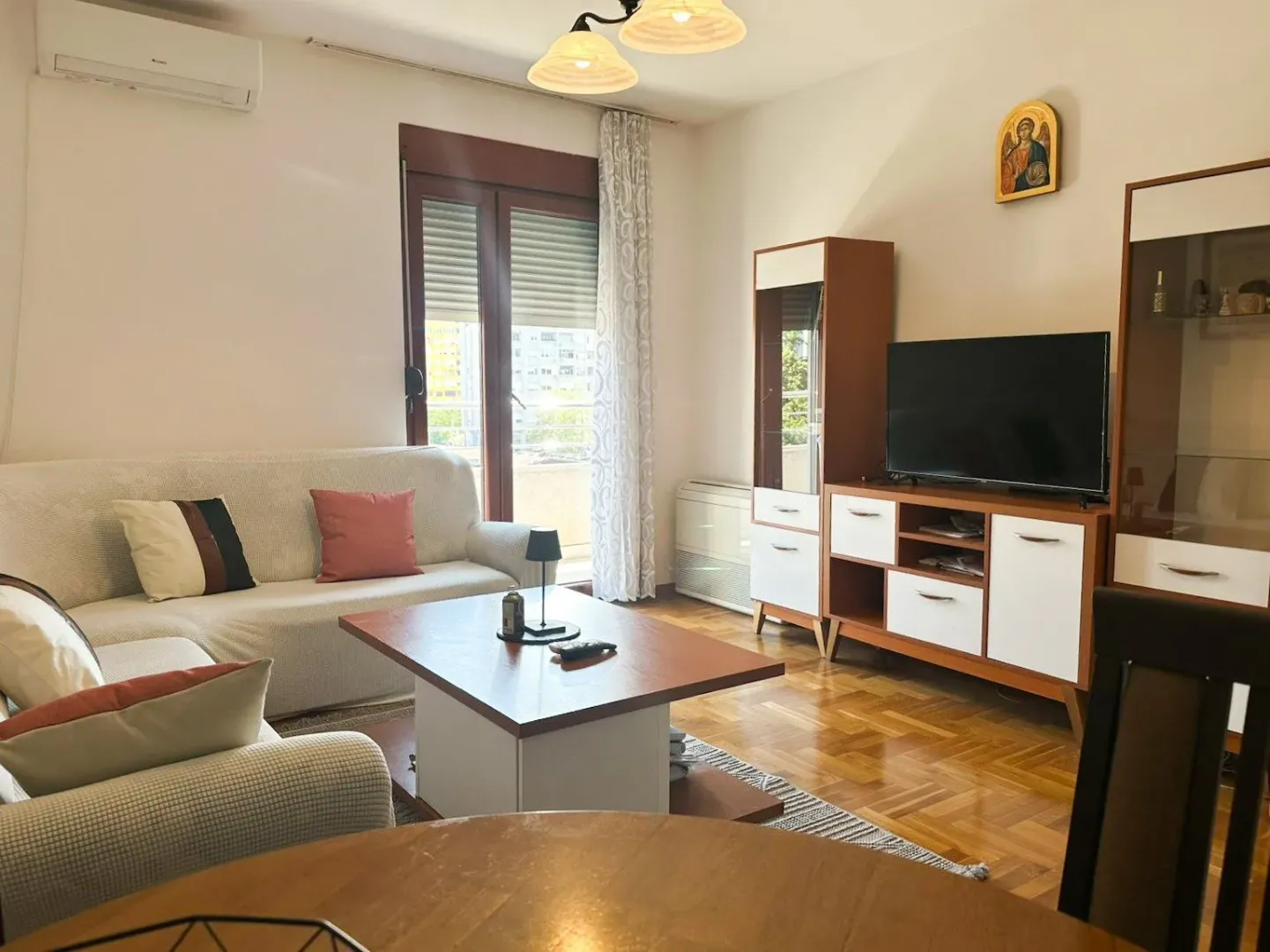 Izdavanje, jednosoban stan, 50m², Pobrežje, Podgorica