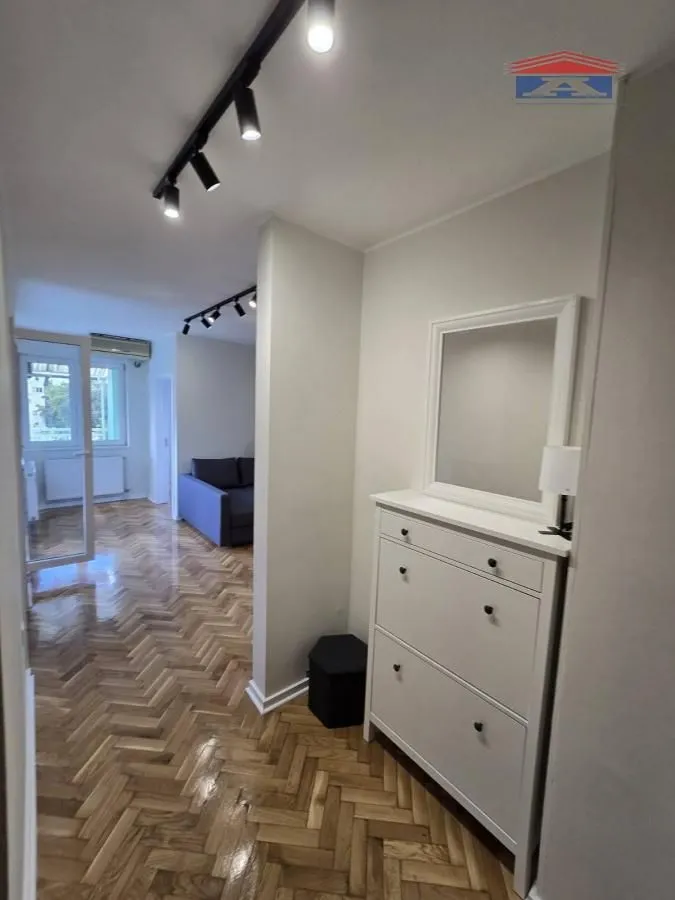 Izdavanje, dvosoban stan, 53m², Grbavica, Novi Sad Sve Podlokacije
