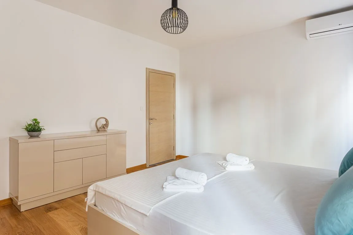 Prodaja, jednosoban stan, 87m², Pržno, Budva