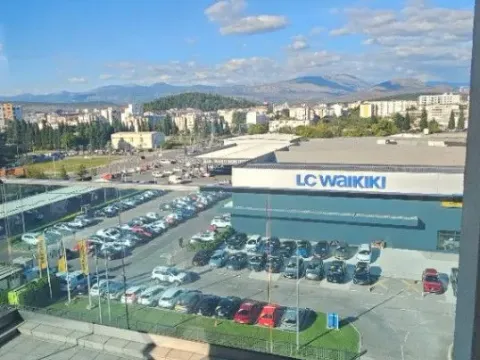 Izdavanje, dvosoban stan, 70m², Zabjelo, Podgorica - image 12