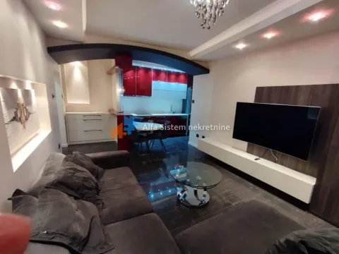 Izdavanje, trosoban stan, 60m², Kluz, Zvezdara Sve Podlokacije - image 4