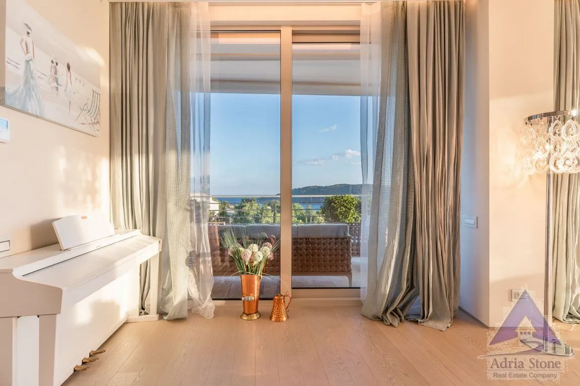Sale, house, 562m², Zavala, Budva
