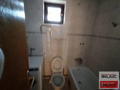 Izdavanje, kuća, 170m², Adice, Novi Sad Sve Podlokacije - image 26