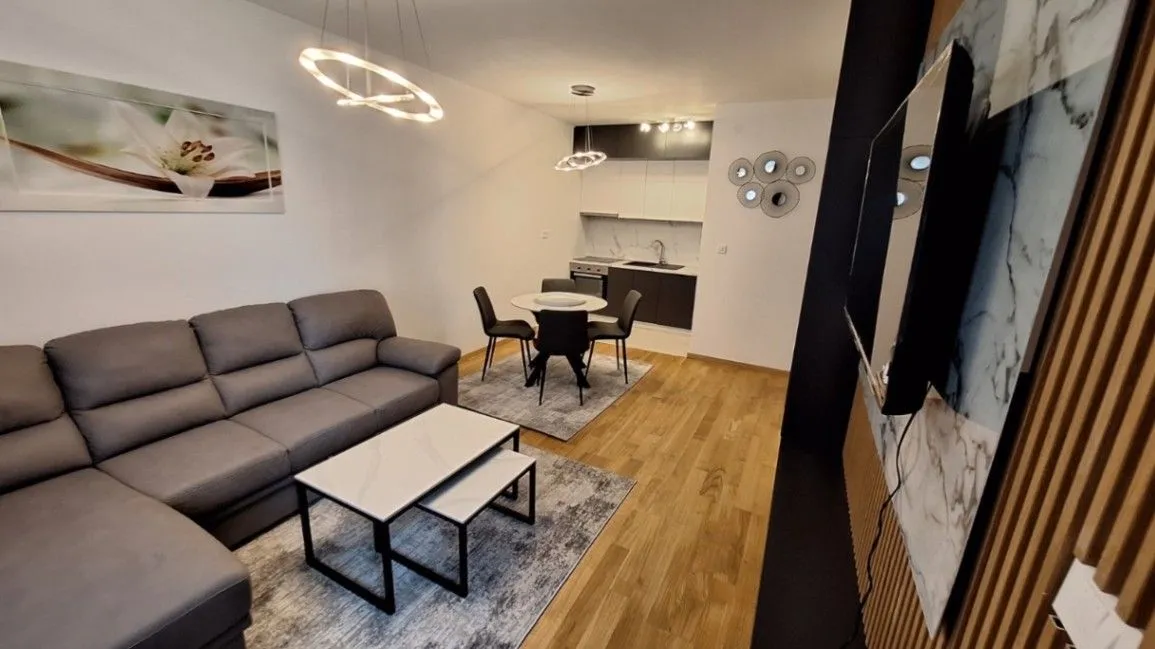 Izdavanje, jednosoban stan, 48m², City Kvart, Podgorica
