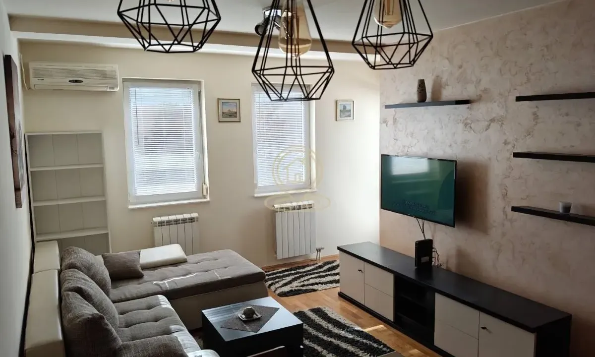 Prodaja, dvosoban stan, 47m², Bulevar Oslobodjenja, Novi Sad Sve Podlokacije