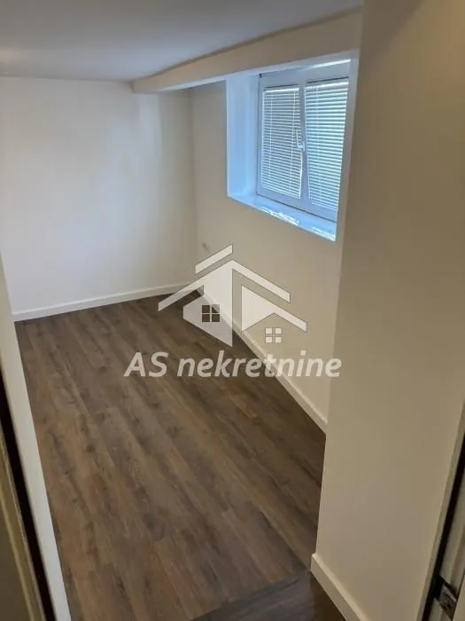 Izdavanje, dvosoban stan, 55m², Stari Grad, Beograd