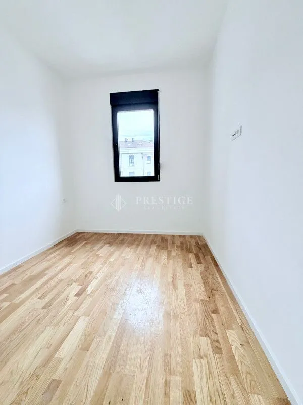 Izdavanje, dvosoban stan, 64m², Tološi, Podgorica