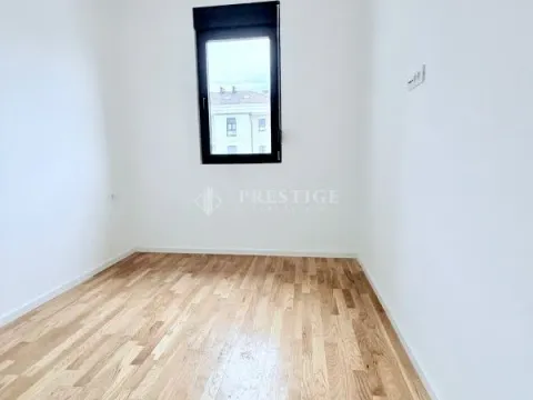 Izdavanje, dvosoban stan, 64m², Tološi, Podgorica - image 6