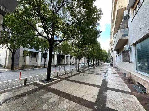 Prodaja, jednosoban stan, 40m², Centar, Podgorica - image 13