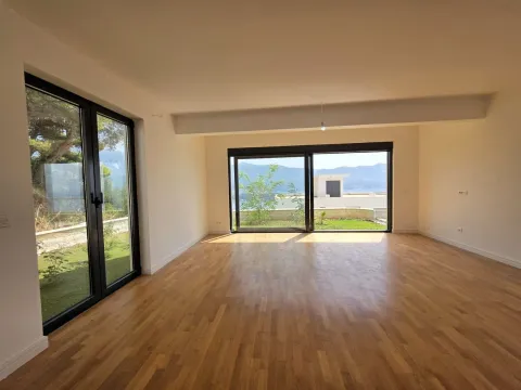 Prodaja, kuća, 184m², Budva, Crna Gora - image 25