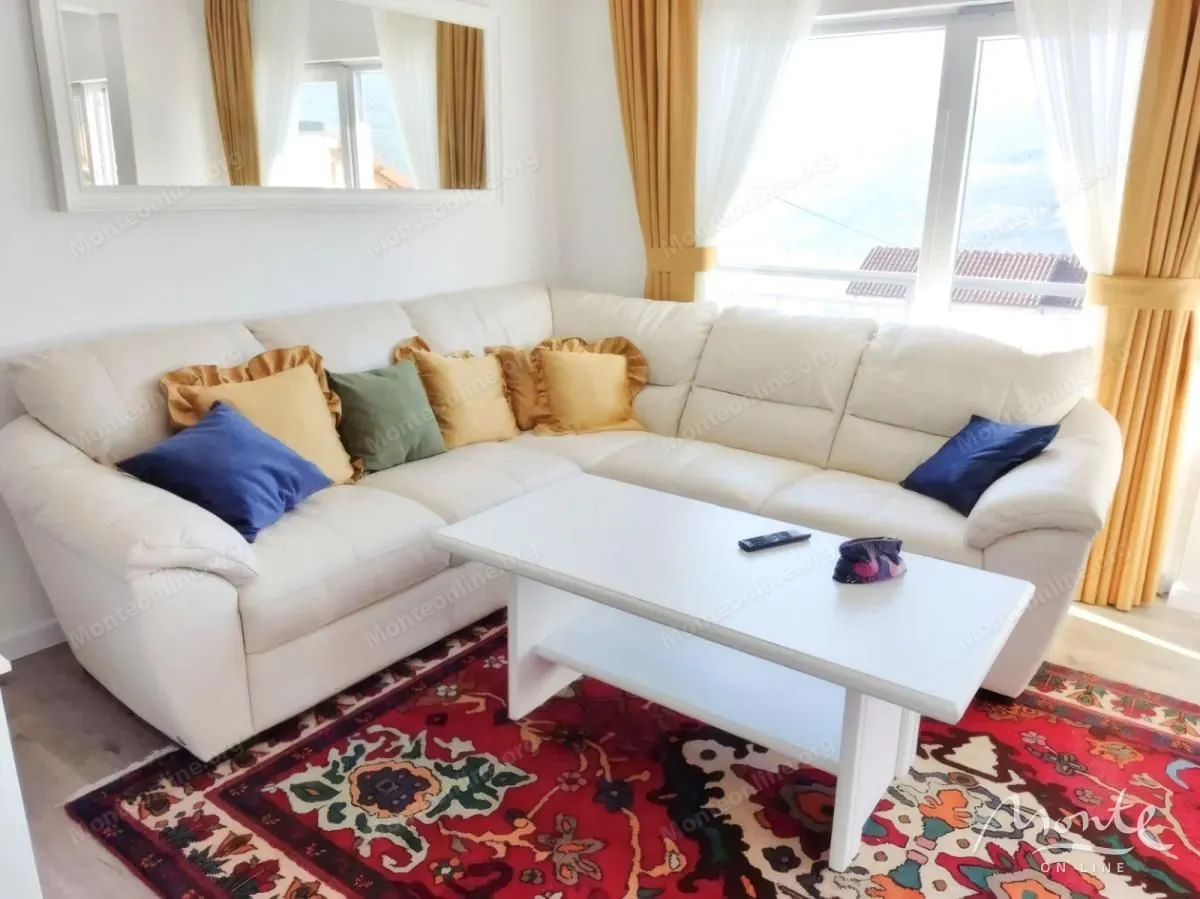 Prodaja, dvosoban stan, 65m², Herceg Novi, Crna Gora