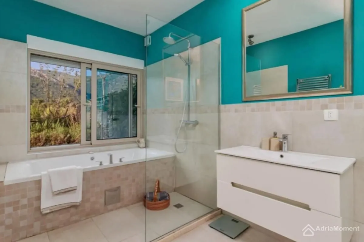 Sale, house, 92m², Kavač, Kotor