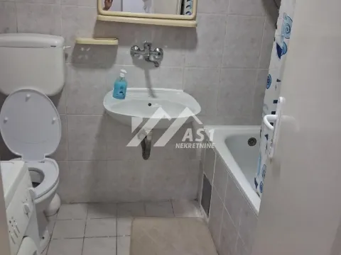 Izdavanje, dvosoban stan, 42m², Sajam, Novi Sad Sve Podlokacije - image 7