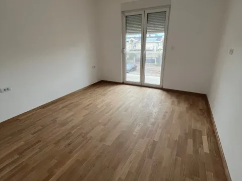 Rent, one bedroom apartment, 76m², Zabjelo, Podgorica - image 10