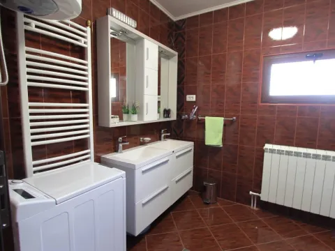 Sale, house, 392m², Prijeradi, Kotor - image 12