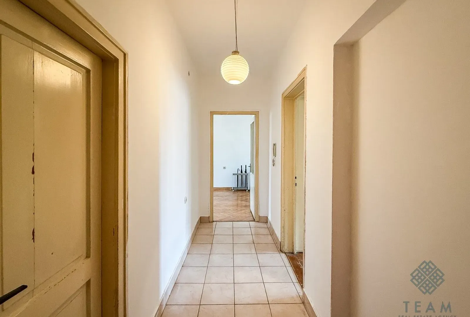 Prodaja, dvosoban stan, 90m², Centar, Podgorica