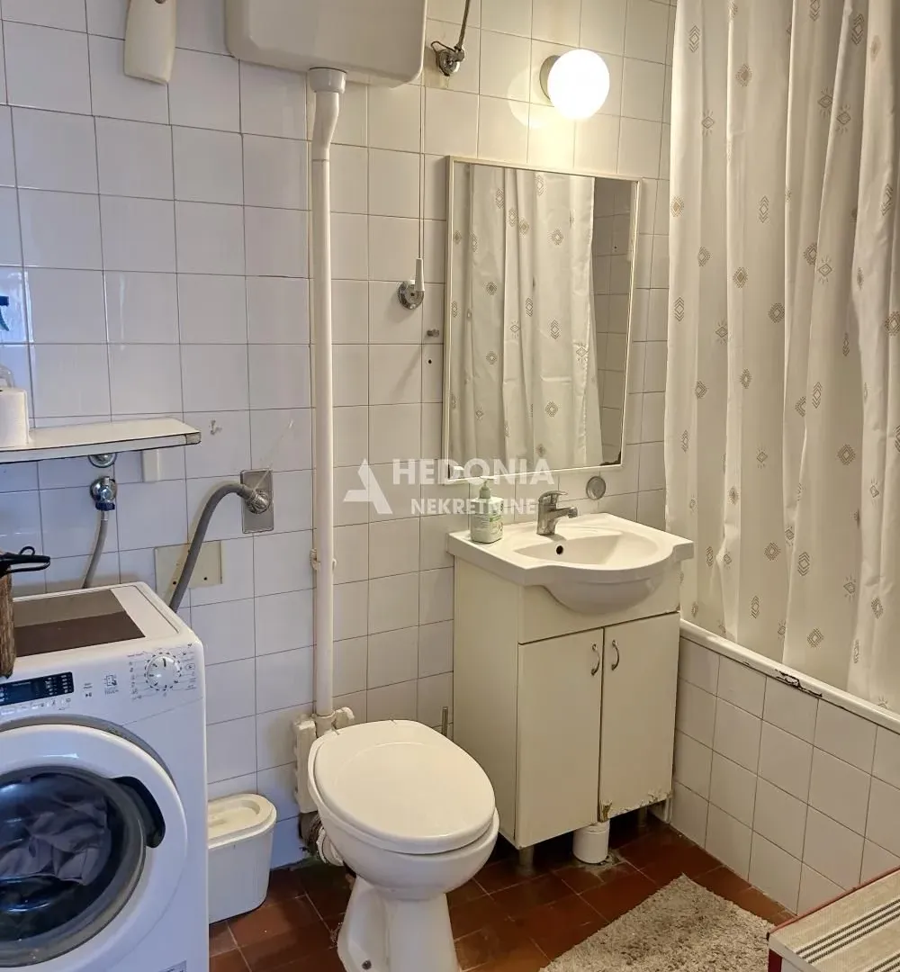 Prodaja, dvosoban stan, 75m², Novi Beograd Blok 63, Novi Beograd Sve Podlokacije