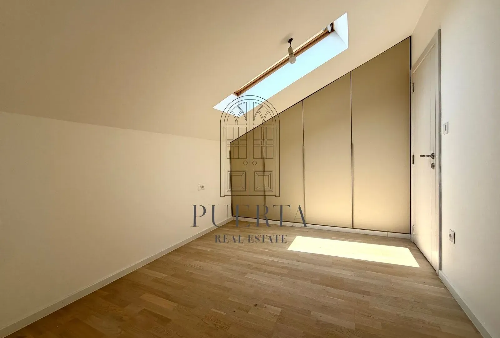 Prodaja, jednosoban stan, 52m², Tološi, Podgorica