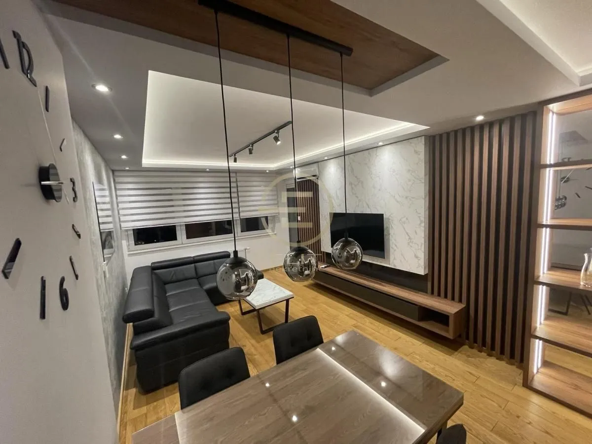 Izdavanje, dvosoban stan, 48m², Bulevar Oslobodjenja, Novi Sad Sve Podlokacije